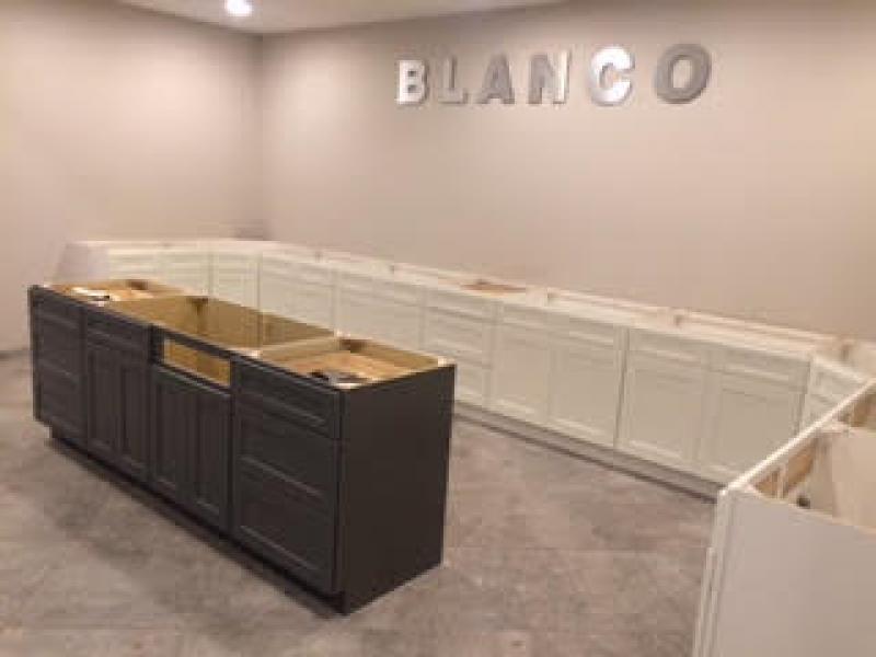 Frosted White Shaker Kitchen Cabinets