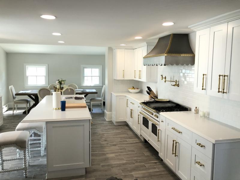 Frameless White Shaker Kitchen Cabinets