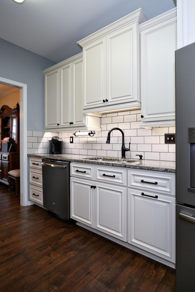 Maddox Canvas Kitchen Cabinets
