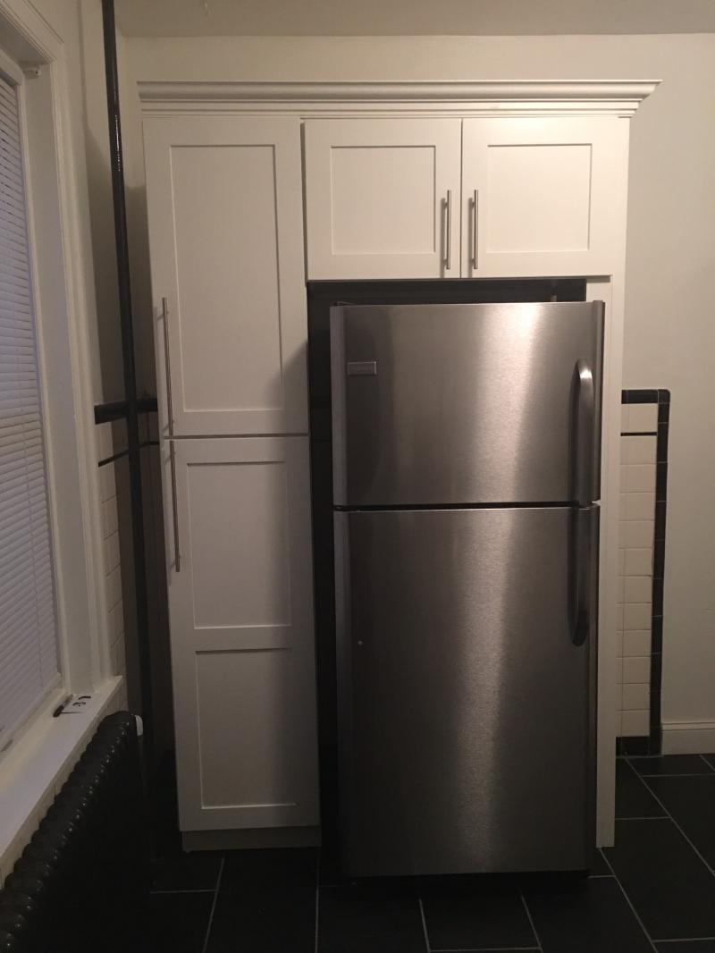Elegant White Shaker Kitchen Cabinets