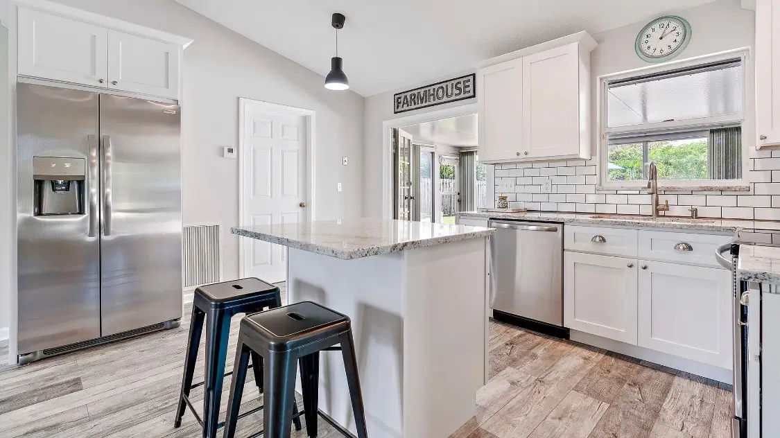 Weston White Shaker Sample Door