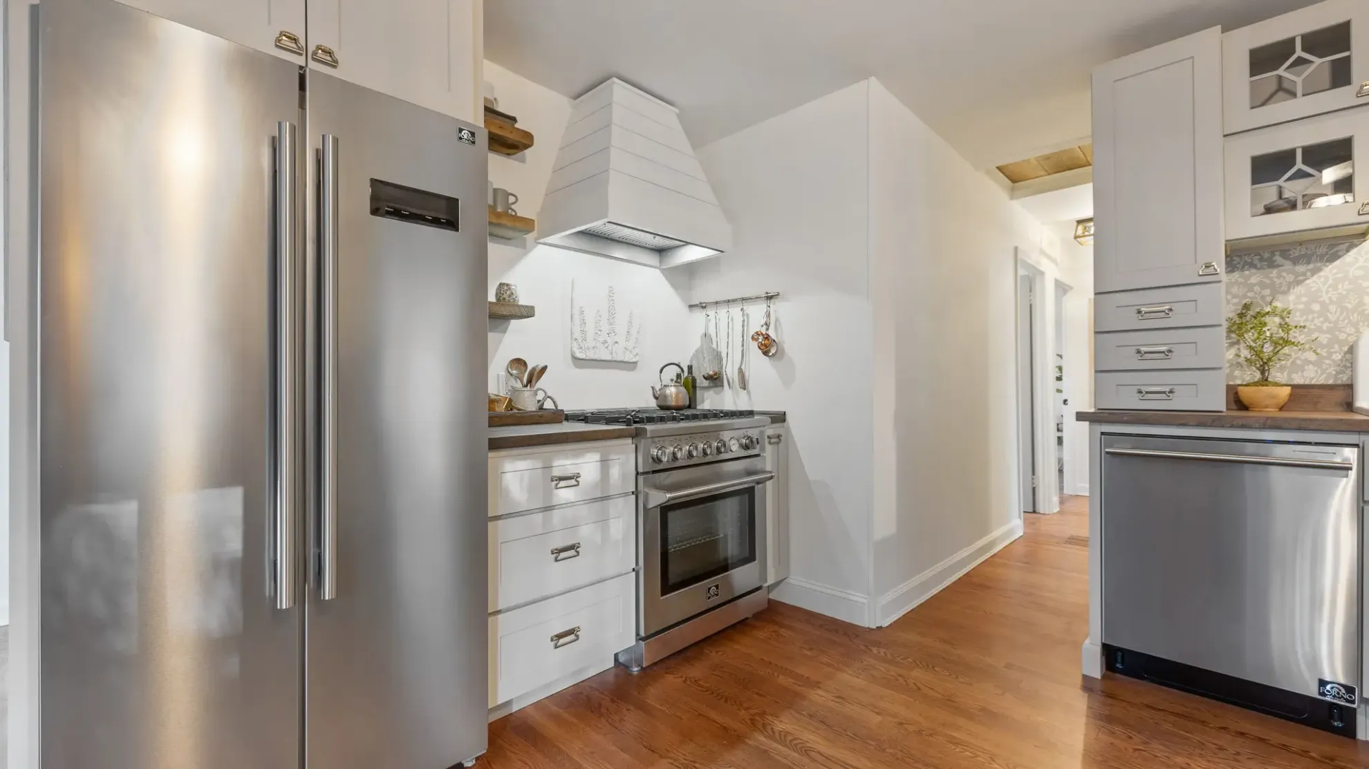 Weston Sand Shaker Kitchen Cabinets