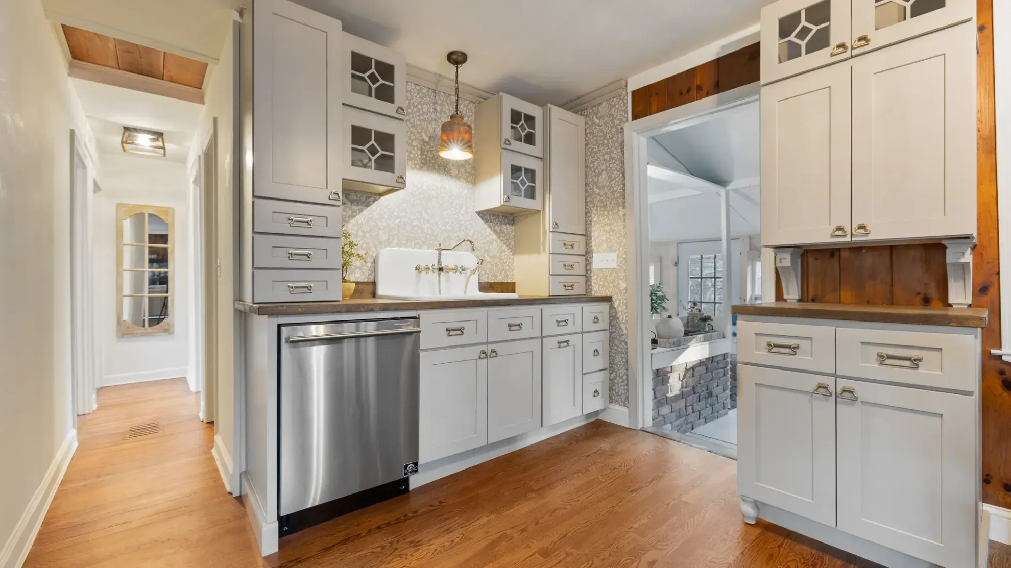 Weston Sand Shaker Kitchen Cabinets