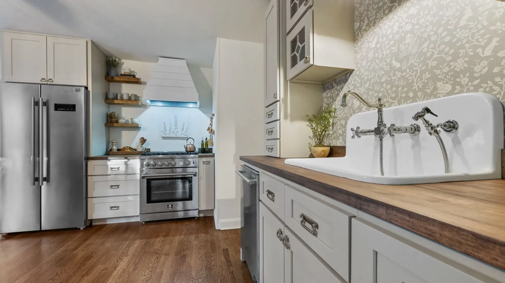 Weston Sand Shaker Kitchen Cabinets